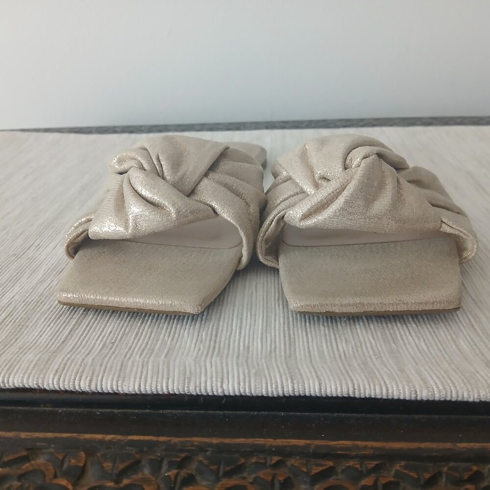 Journee Collection Dianah Sandals - Picture 7 of 8